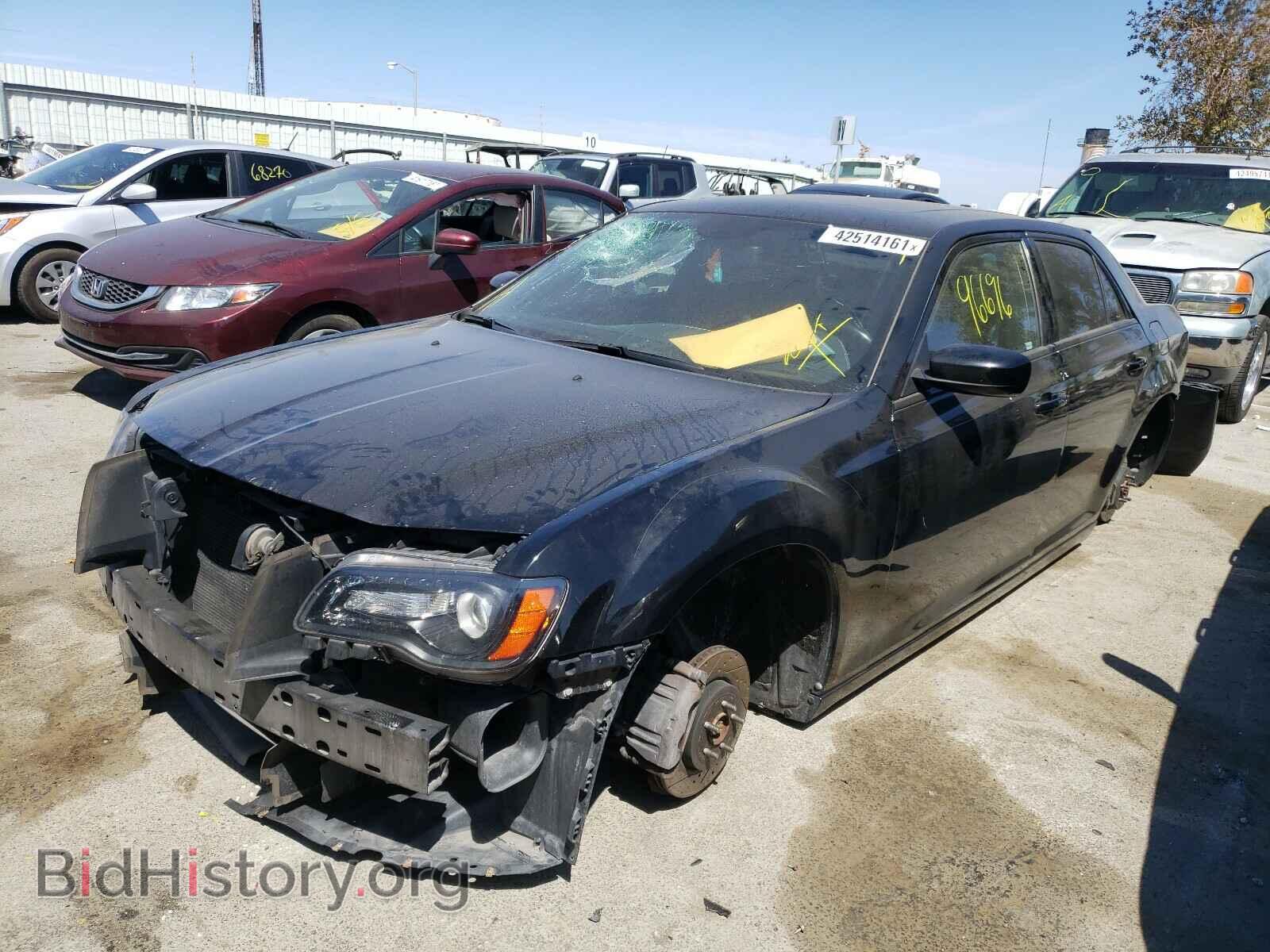 2014 CHRYSLER 300 - VIN: 2C3CCAGG3EH352705 - Фото 2