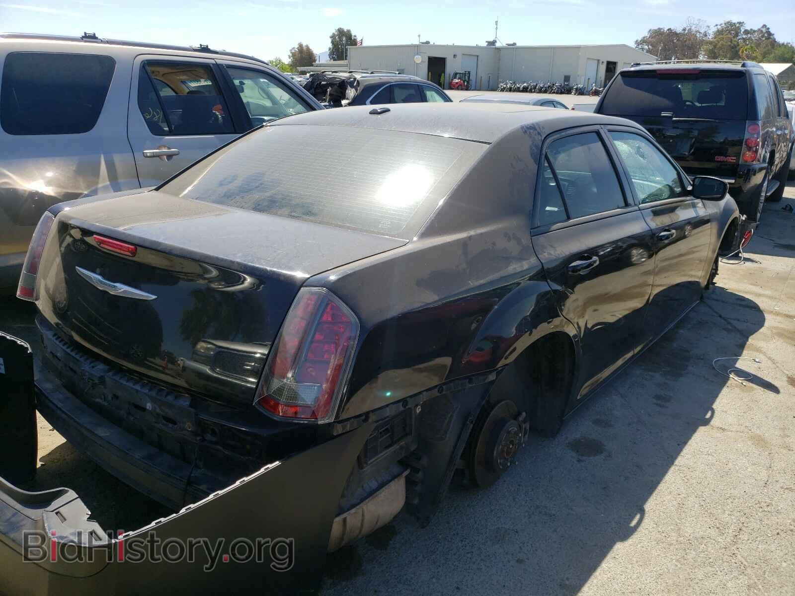2014 CHRYSLER 300 - VIN: 2C3CCAGG3EH352705 - Фото 4