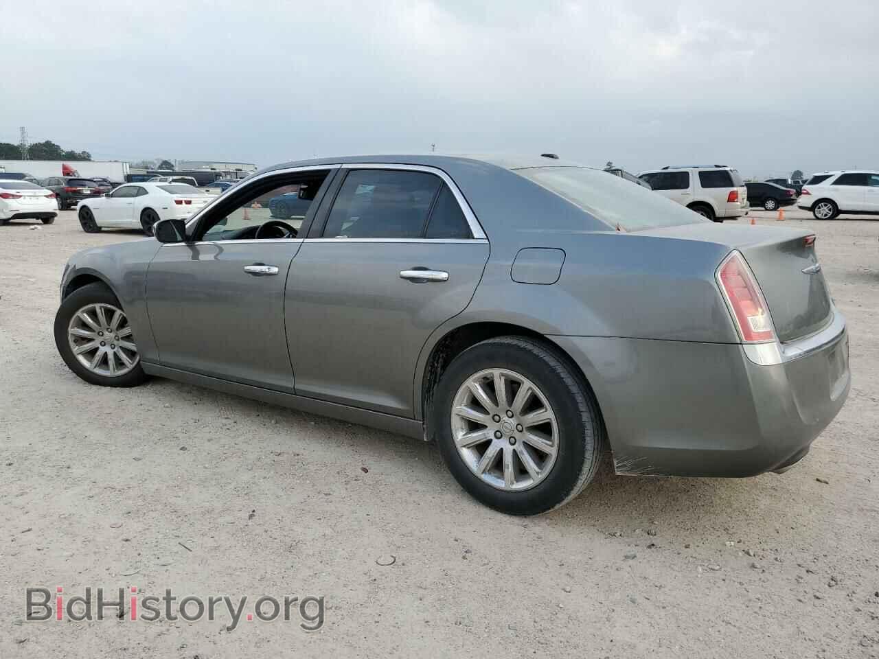 2012 CHRYSLER 300 - VIN: 2C3CCACG0CH308180 - Фото 2