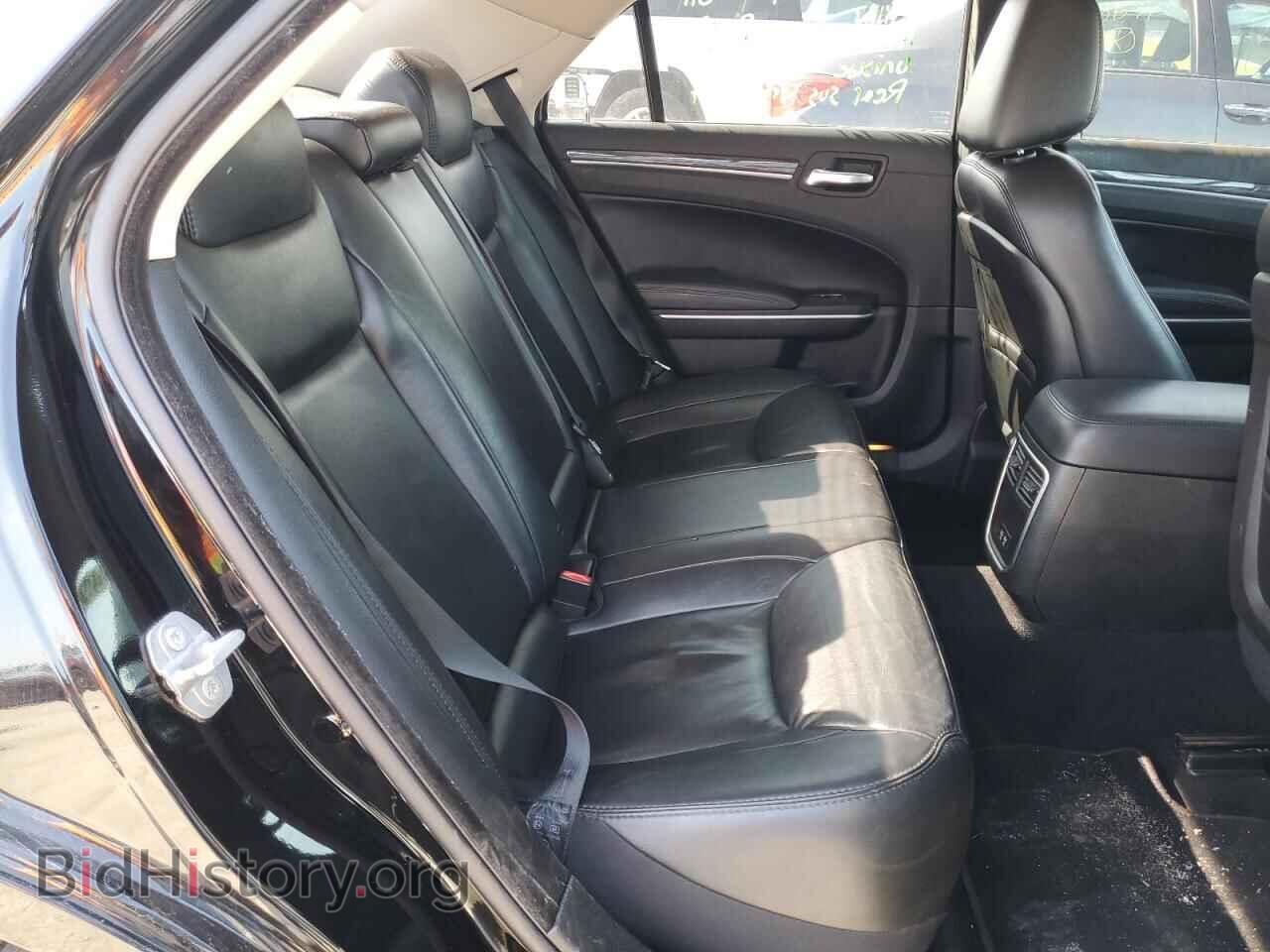 2019 CHRYSLER 300 - VIN: 2C3CCARG3KH578204 - Фото 10