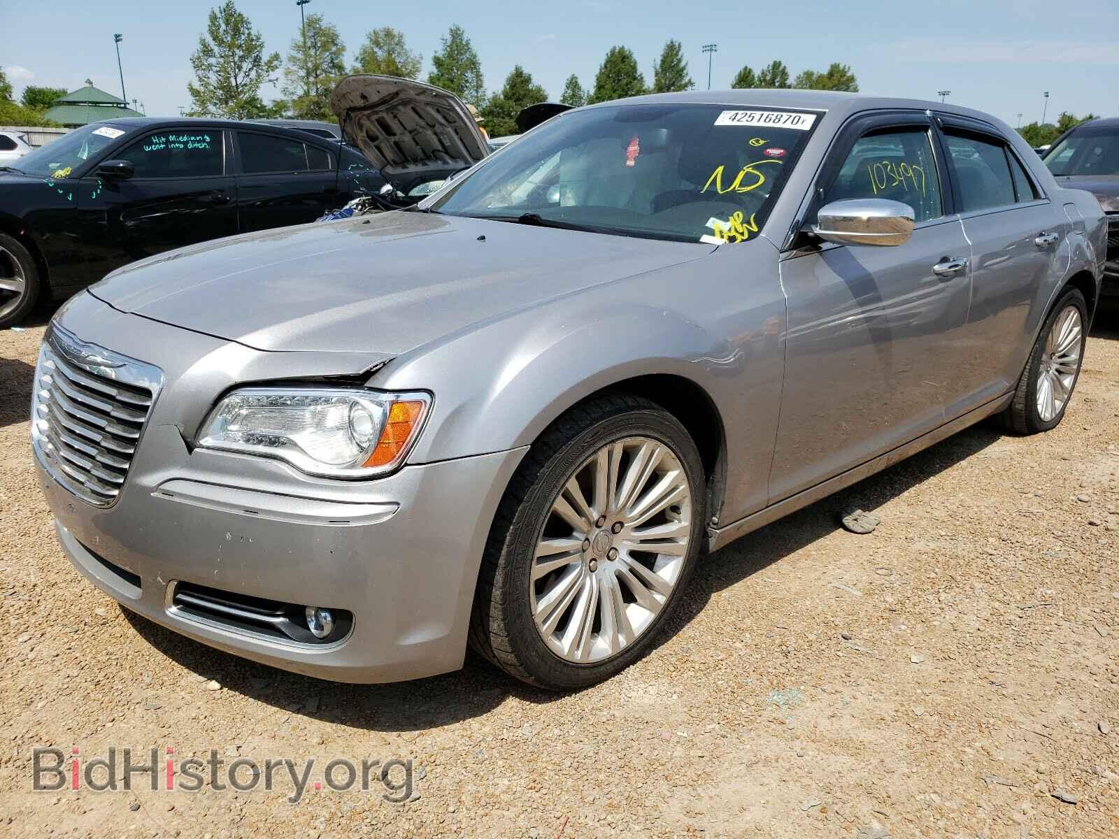 2013 CHRYSLER 300 - VIN: 2C3CCAET3DH644174 - Фото 2