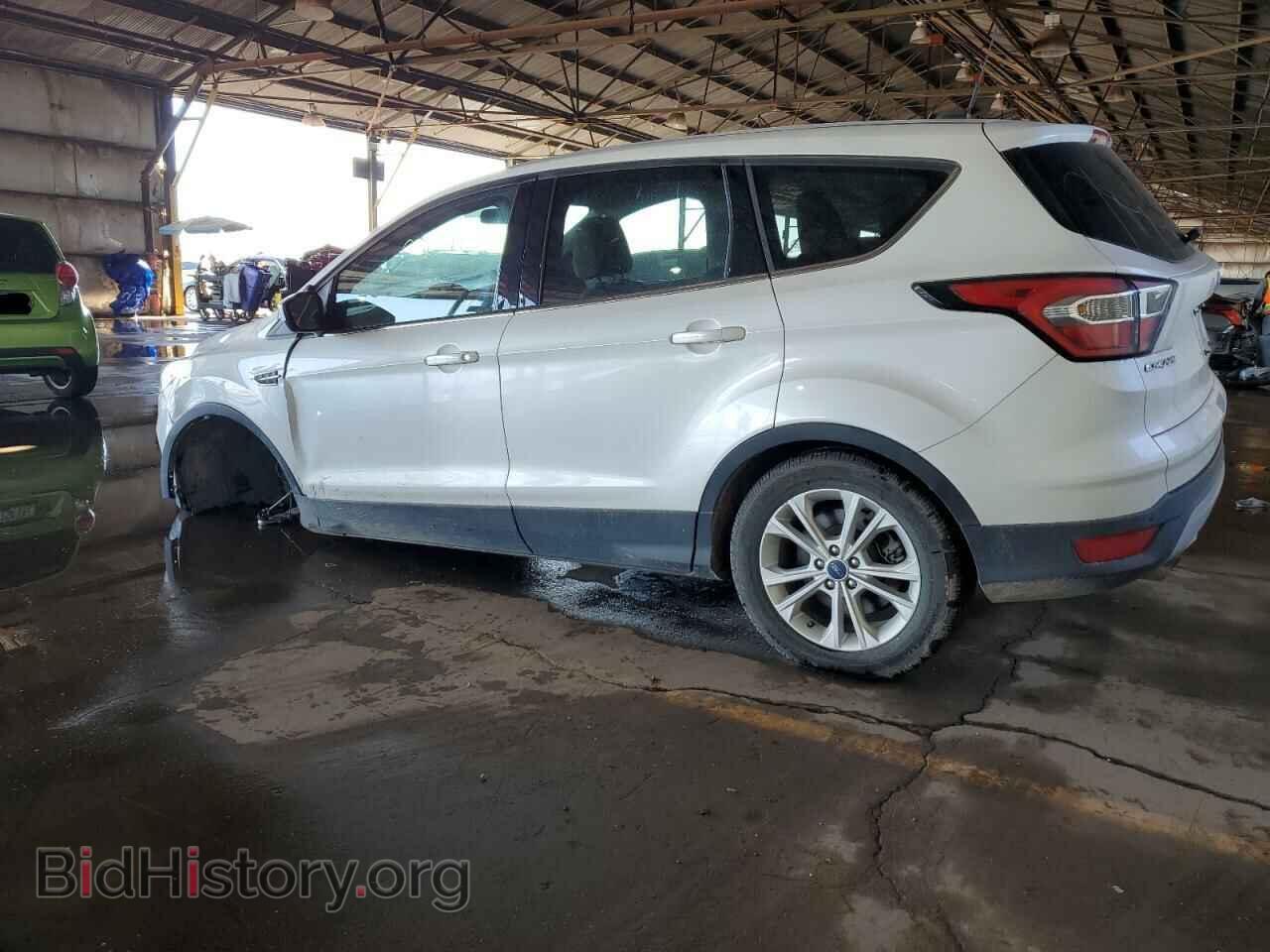 2017 FORD ESCAPE - VIN: 1FMCU9GD7HUC68302 - Фото 2
