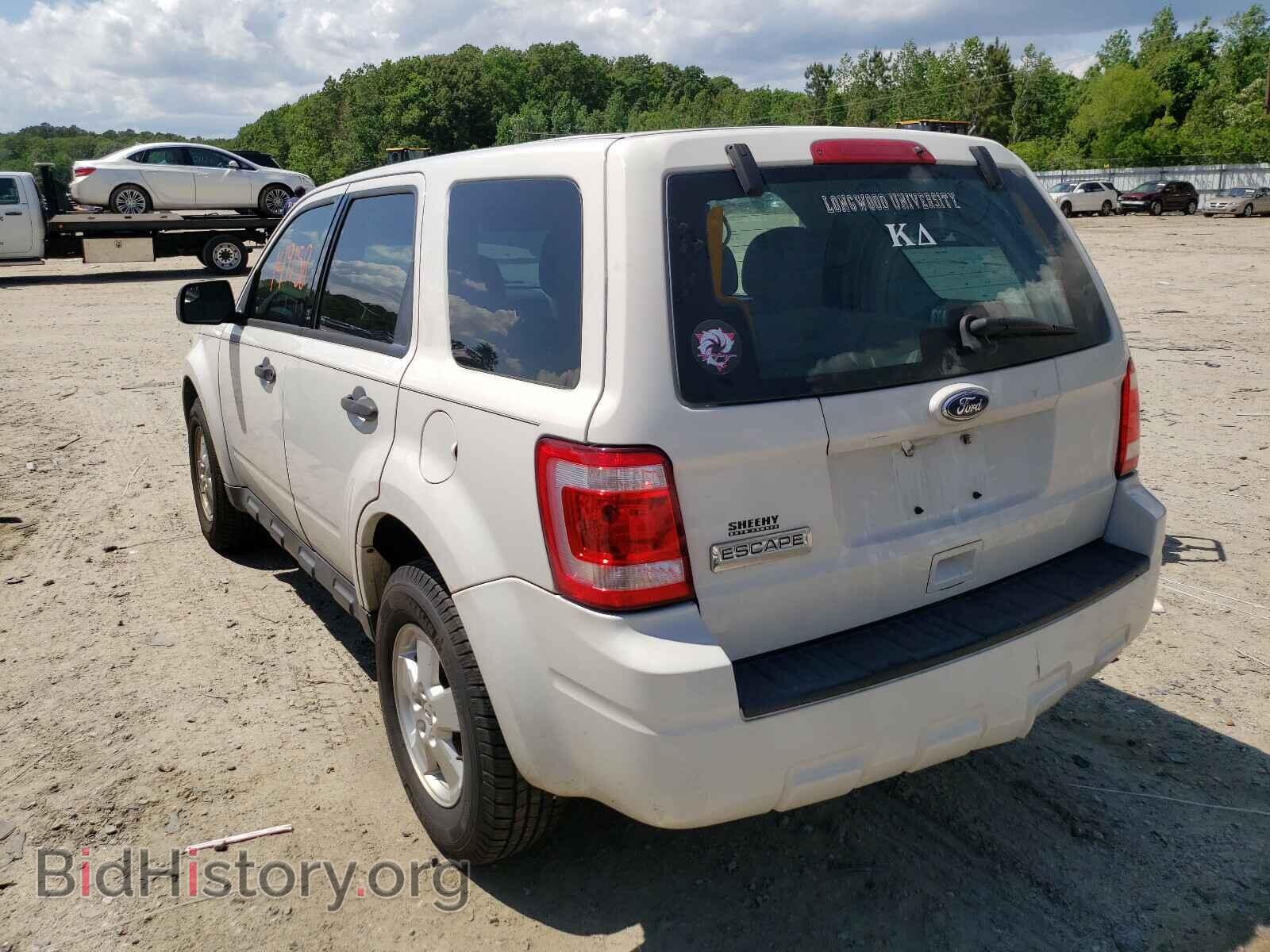 2011 FORD ESCAPE - VIN: 1FMCU0C76BKA25823 - Фото 3