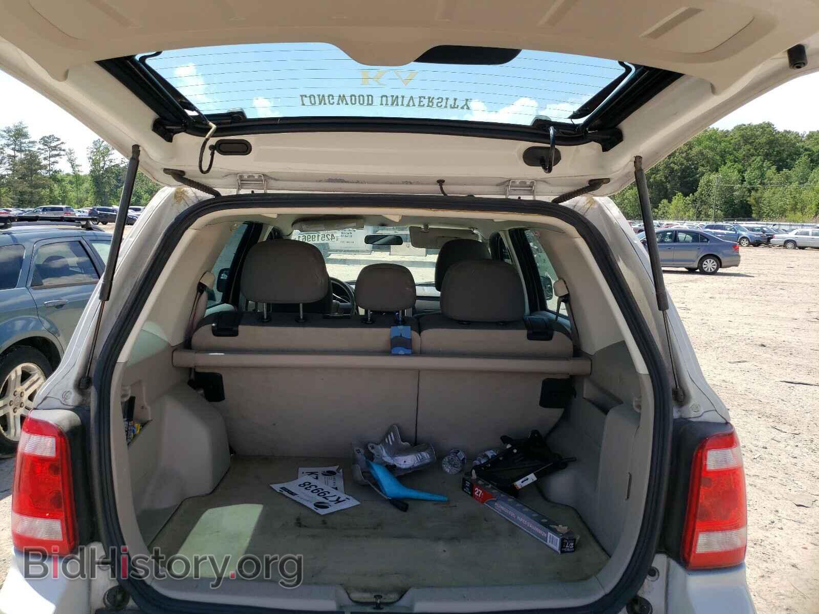 2011 FORD ESCAPE - VIN: 1FMCU0C76BKA25823 - Фото 9