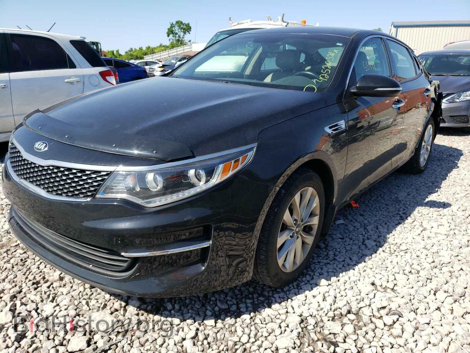 2017 KIA OPTIMA - VIN: 5XXGU4L33HG132096 - Фото 2