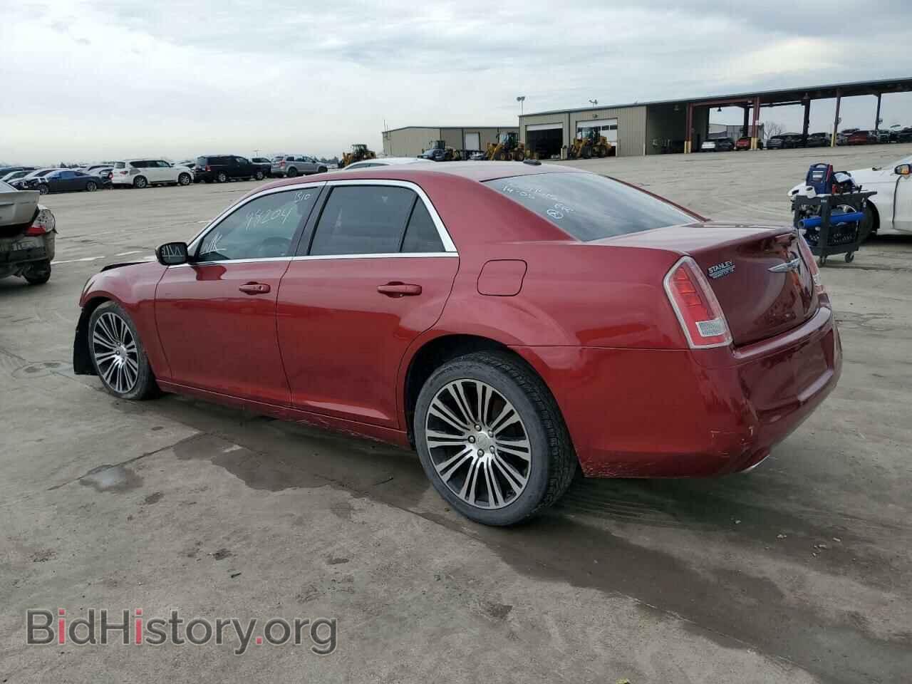2013 CHRYSLER 300 - VIN: 2C3CCABGXDH657995 - Фото 2