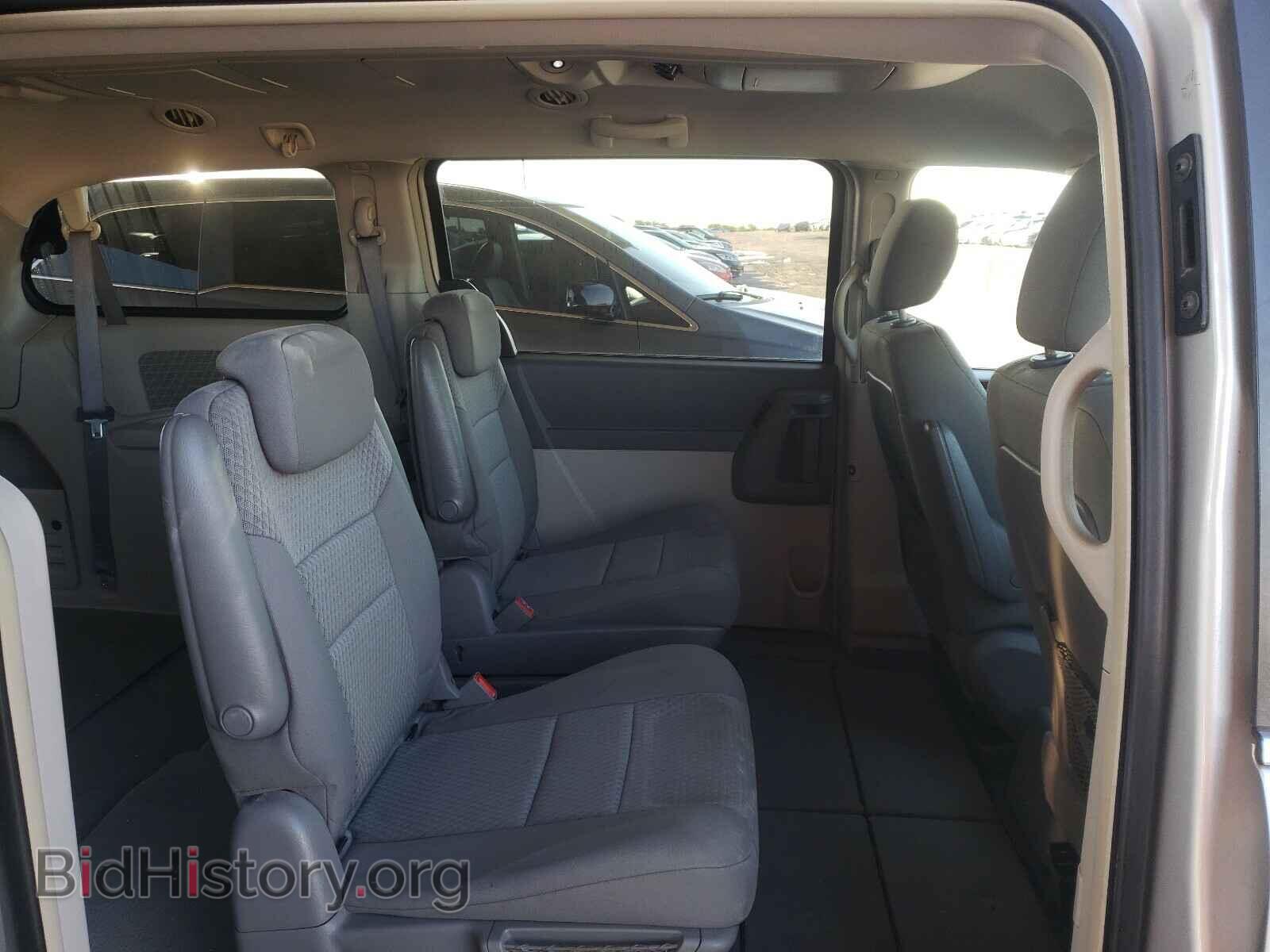 2010 CHRYSLER MINIVAN - VIN: 2A4RR5D13AR142020 - Фото 6