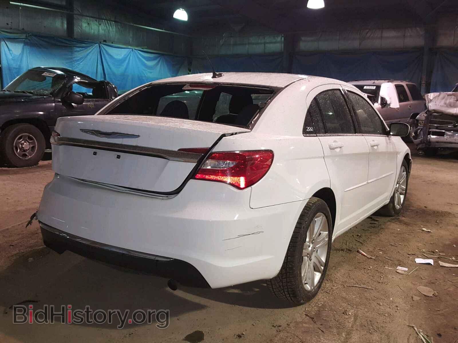 2012 CHRYSLER 200 - VIN: 1C3CCBAB0CN317871 - Фото 4