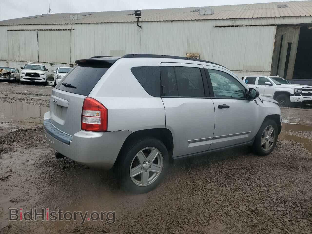 2008 JEEP COMPASS - VIN: 1J8FT47028D752813 - Фото 3