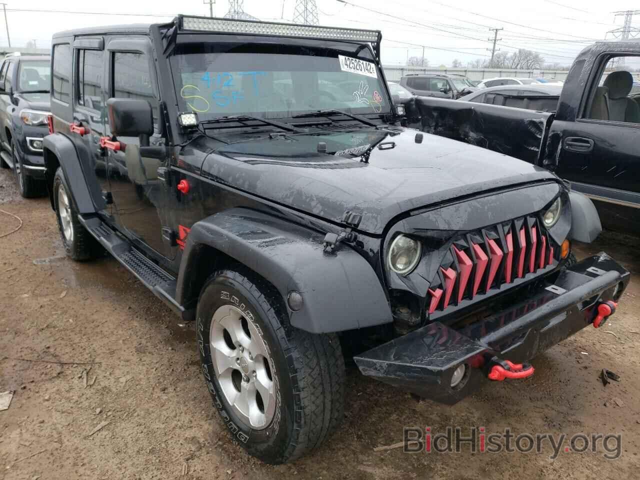 Photo 1J4GA39118L616240 - JEEP WRANGLER 2008