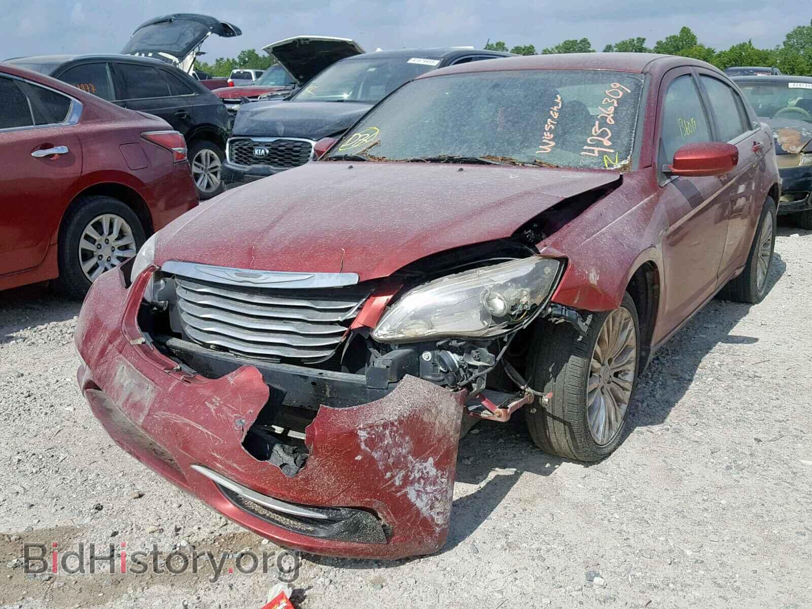 2012 CHRYSLER 200 - VIN: 1C3CCBAB1CN152459 - Фото 2