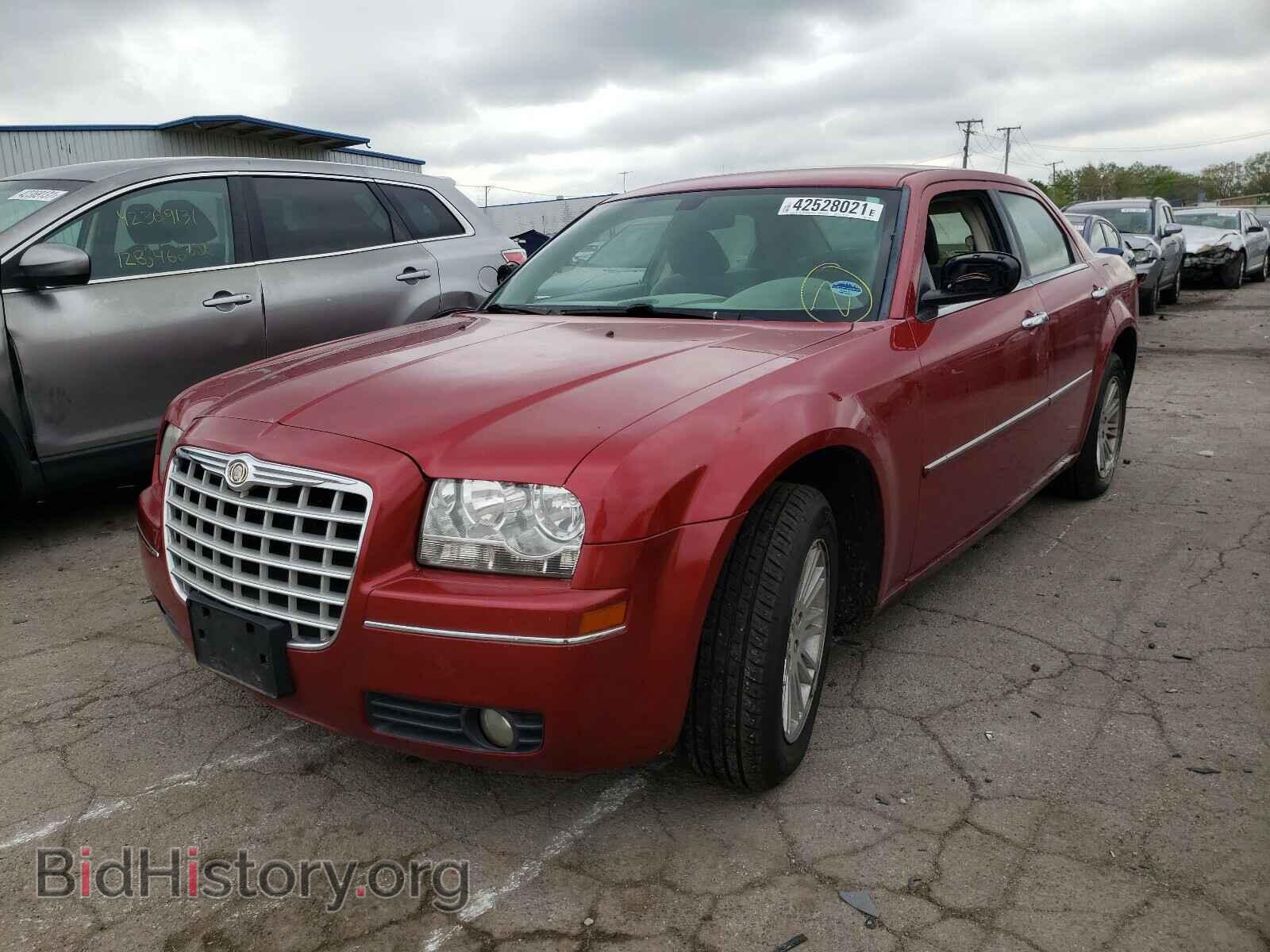 2010 CHRYSLER 300 - VIN: 2C3CA5CV9AH324788 - Фото 2