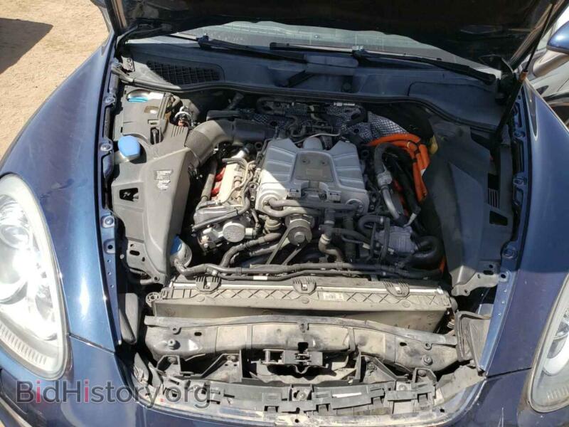 2011 Porsche CAYENNE (VIN WP1AE2A28BLA91715) — photo 7 of 10