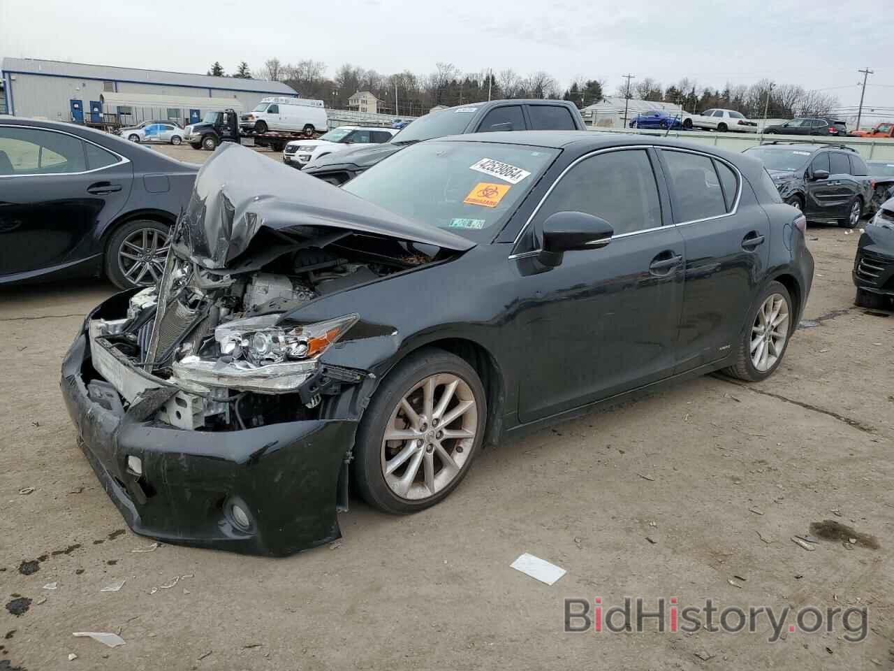 Photo JTHKD5BH4B2041136 - LEXUS CT 200 2011