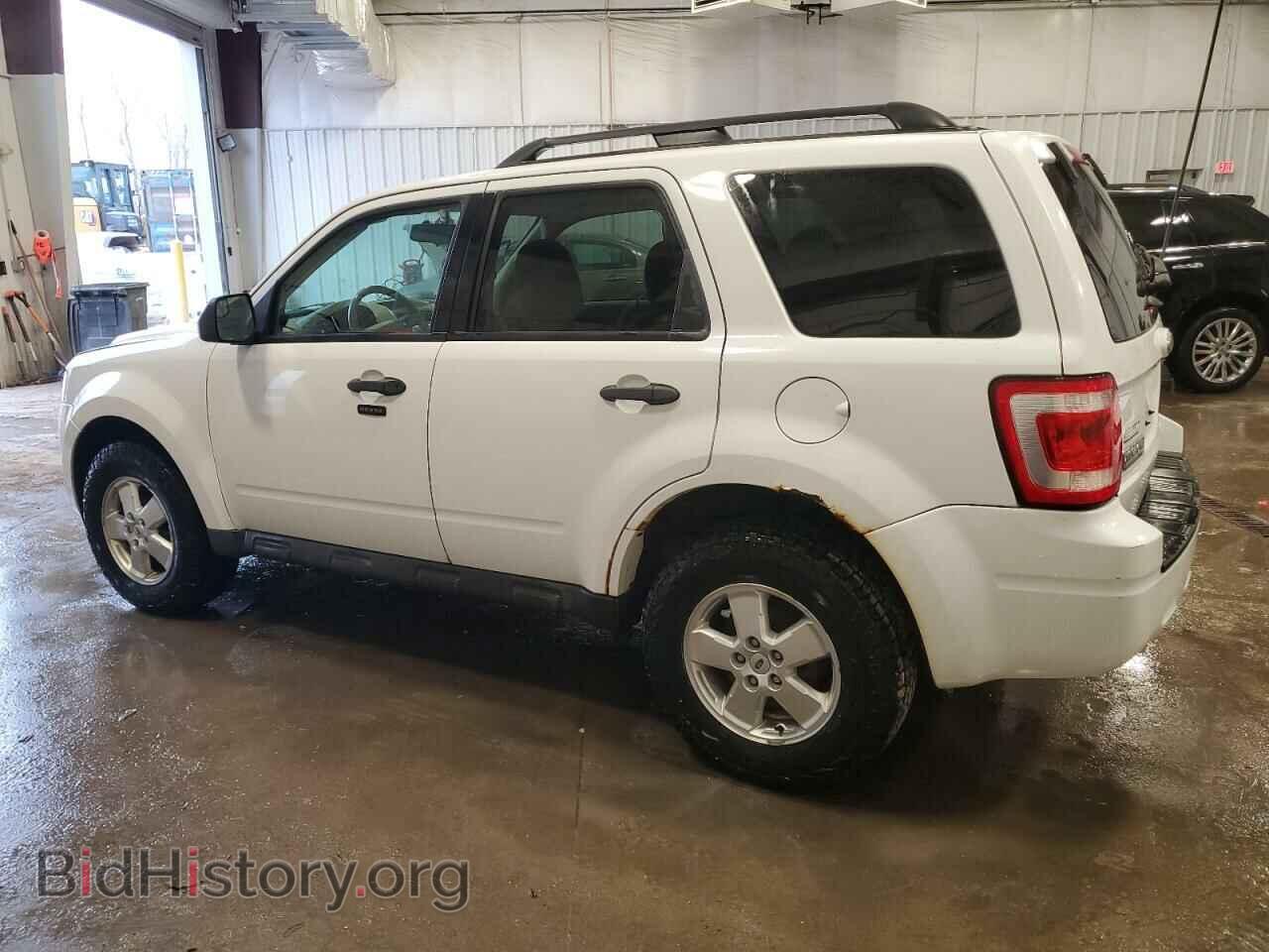 2011 FORD ESCAPE - VIN: 1FMCU9D72BKB34301 - Фото 2