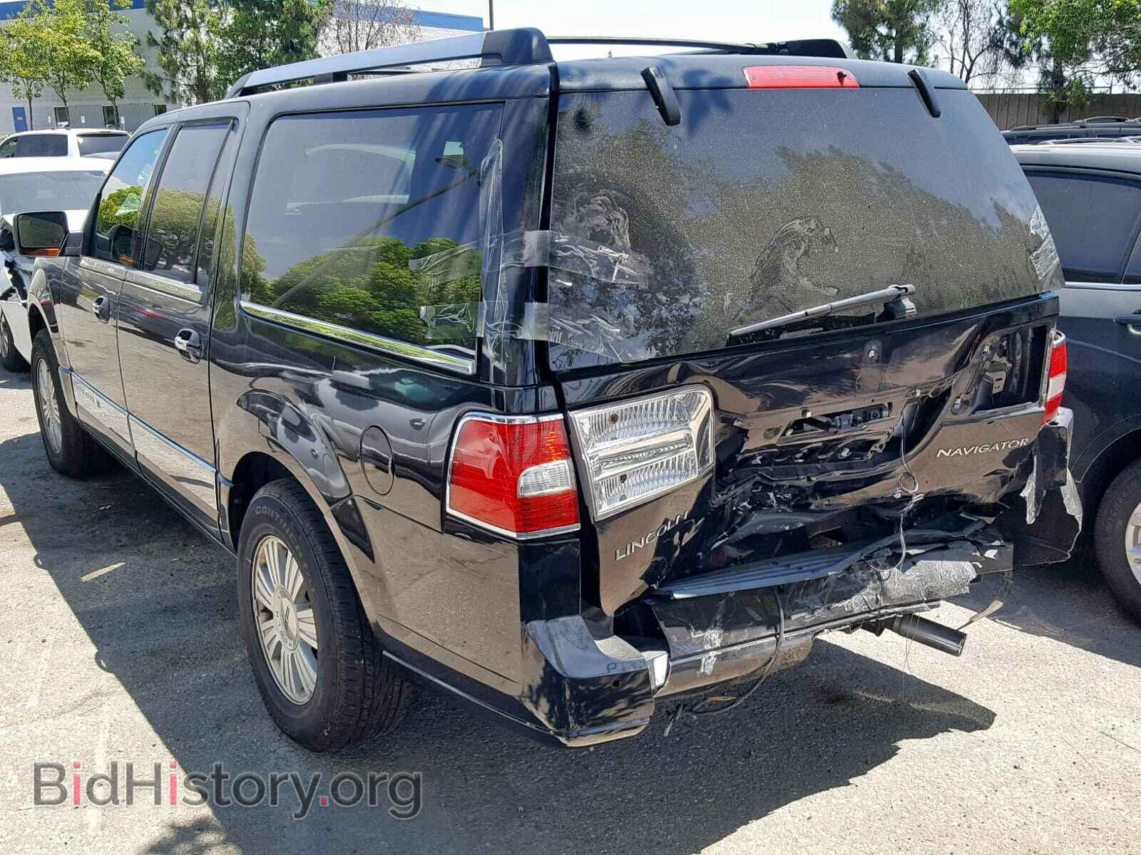 2011 LINCOLN NAVIGATOR - VIN: 5LMJJ3H55BEJ04209 - Фото 3