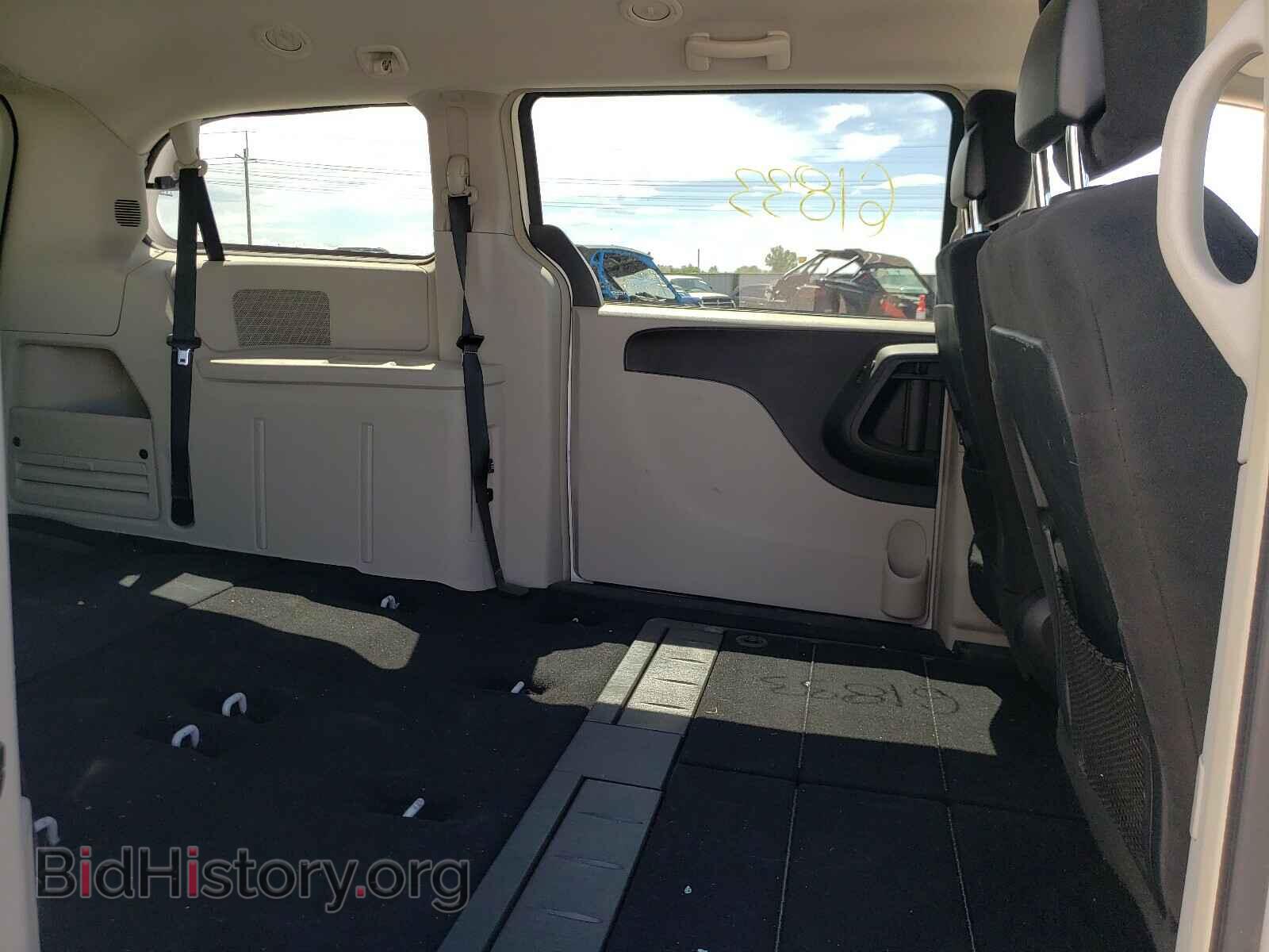 2011 DODGE CARAVAN - VIN: 2D4RN5DG8BR678763 - Фото 6