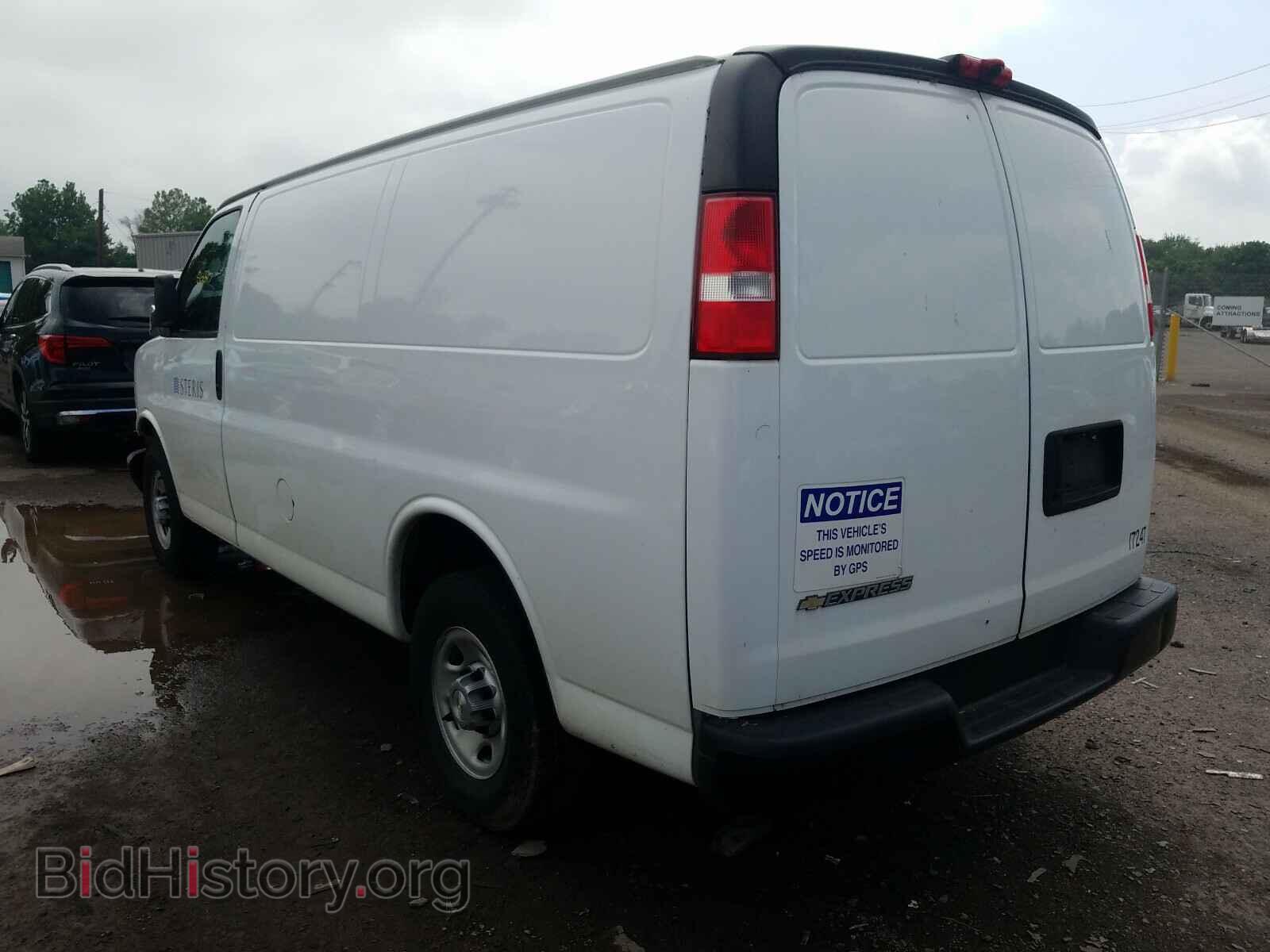 2017 CHEVROLET EXPRESS - VIN: 1GCWGAFF5H1237192 - Фото 3