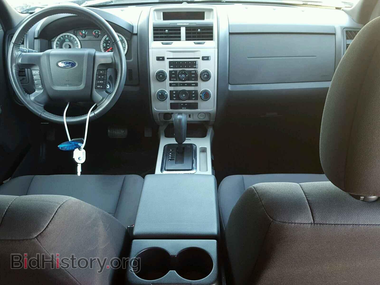 2011 FORD ESCAPE - VIN: 1FMCU0D76BKA25884 - Фото 9