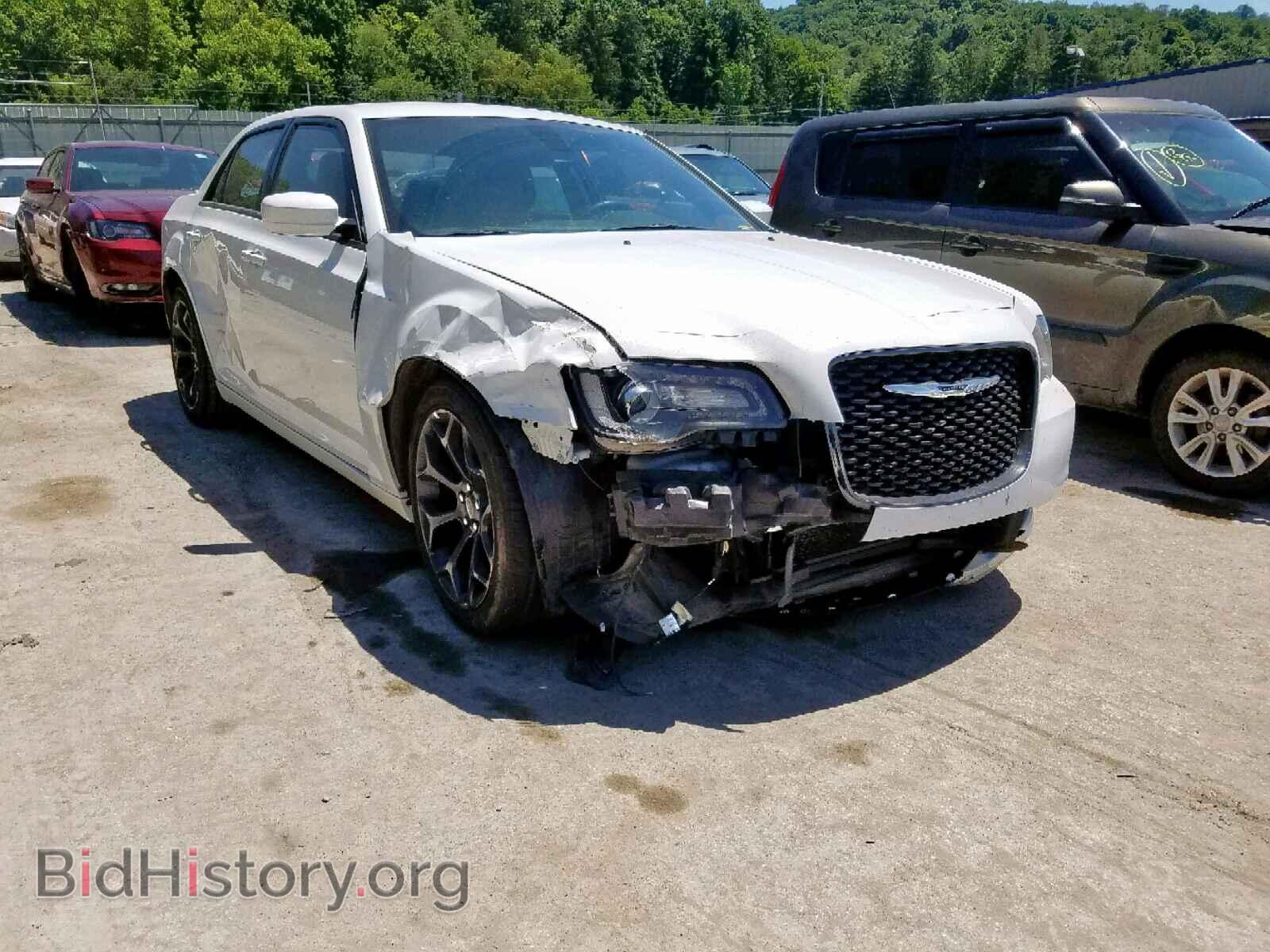 Фотография 2C3CCABG3KH516683 - CHRYSLER 300 2019