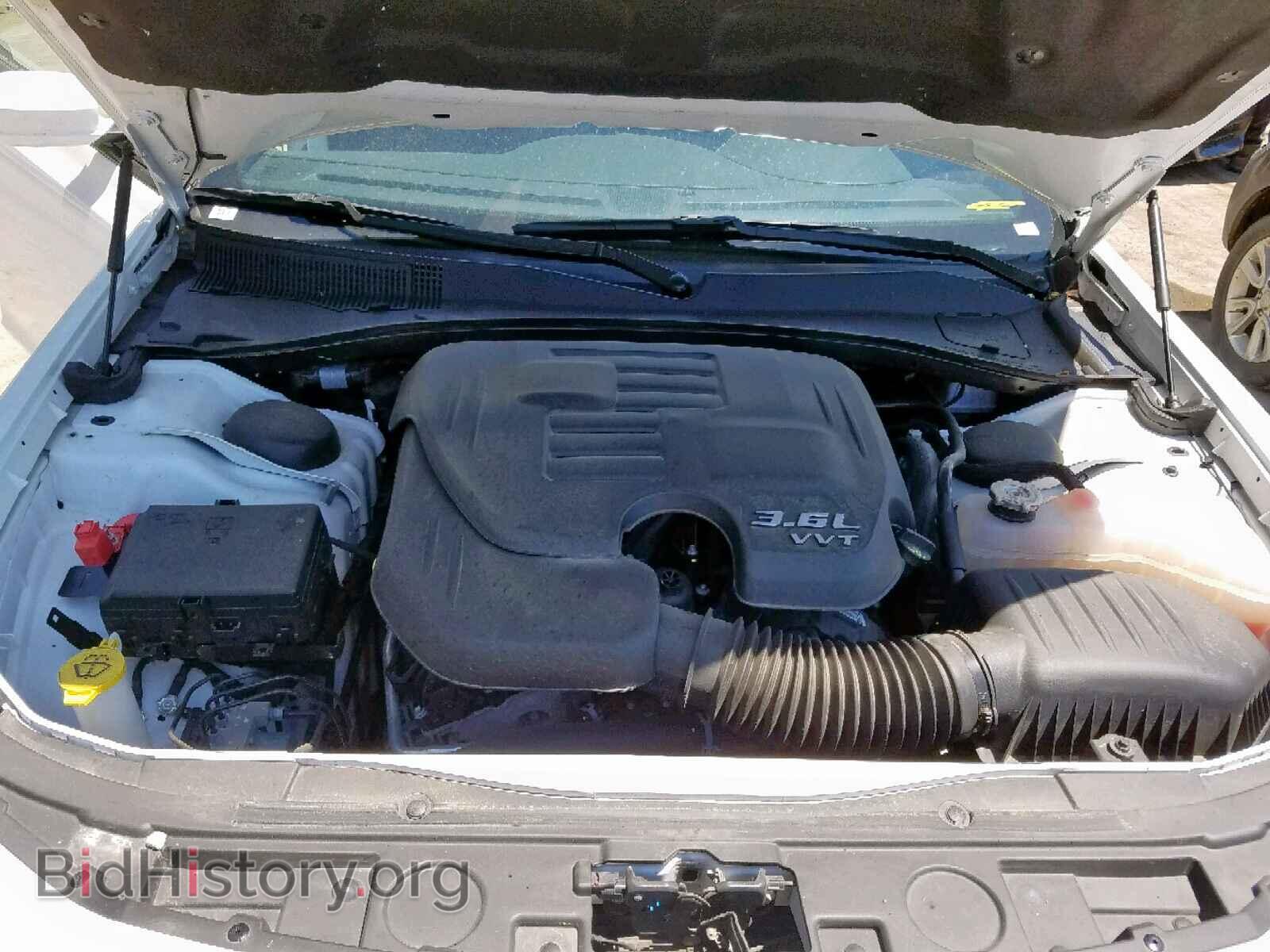 2019 CHRYSLER 300 - VIN: 2C3CCABG3KH516683 - Фото 7