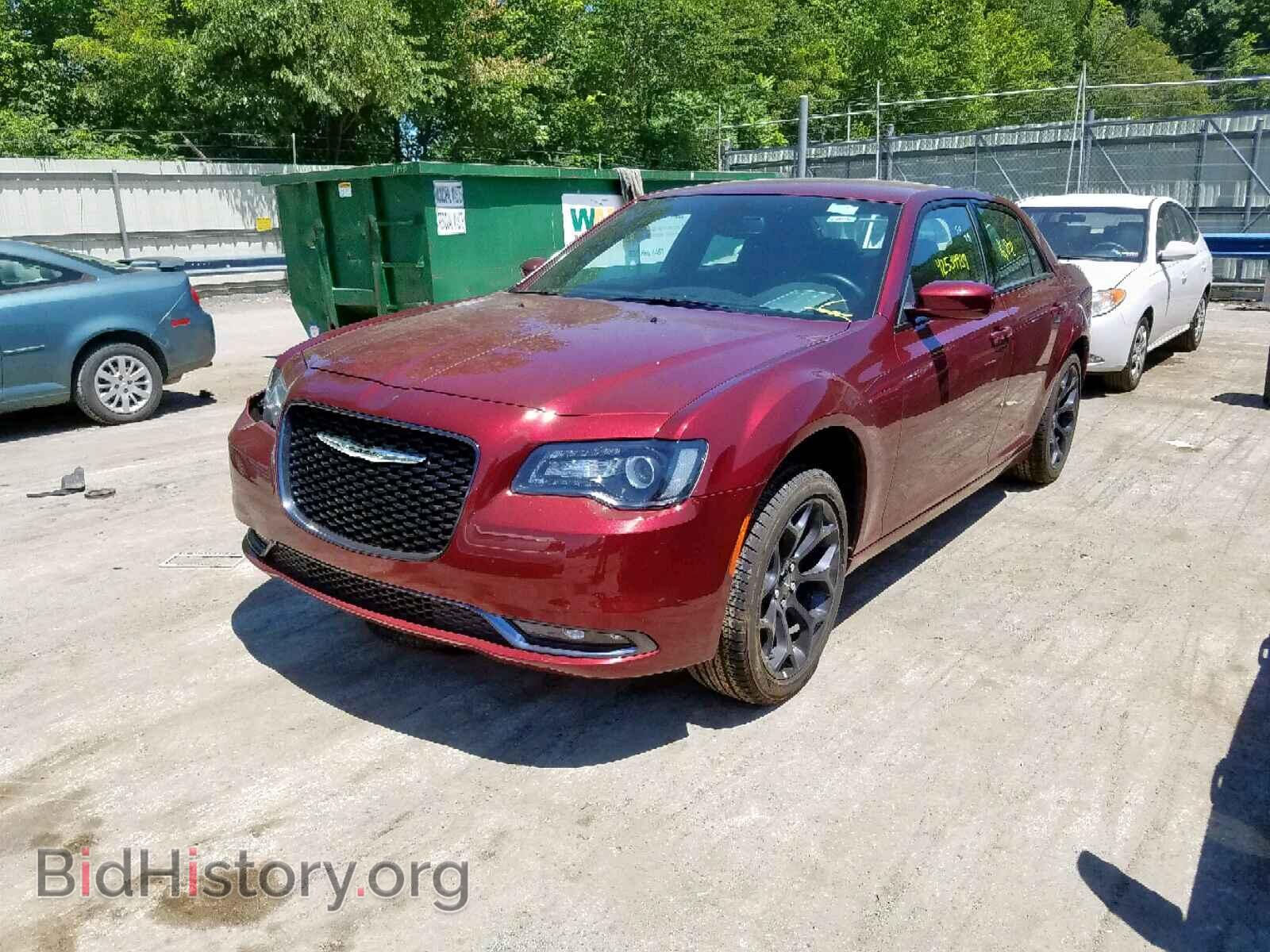 2019 CHRYSLER 300 - VIN: 2C3CCABG6KH569538 - Фото 2