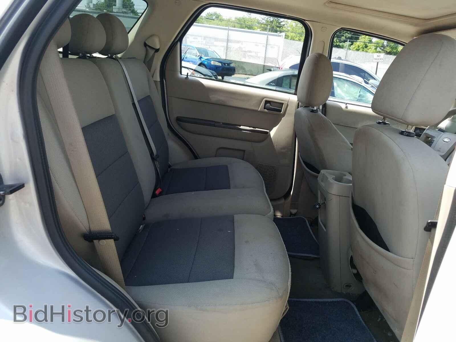 2008 FORD ESCAPE - VIN: 1FMCU93158KC69357 - Фото 6