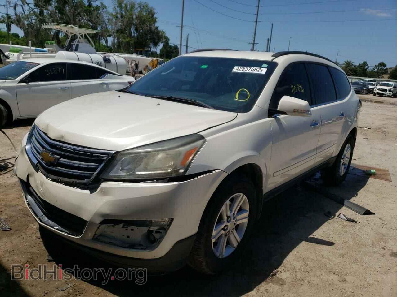 2013 CHEVROLET TRAVERSE - VIN: 1GNKRGKD9DJ224799 - Фото 2