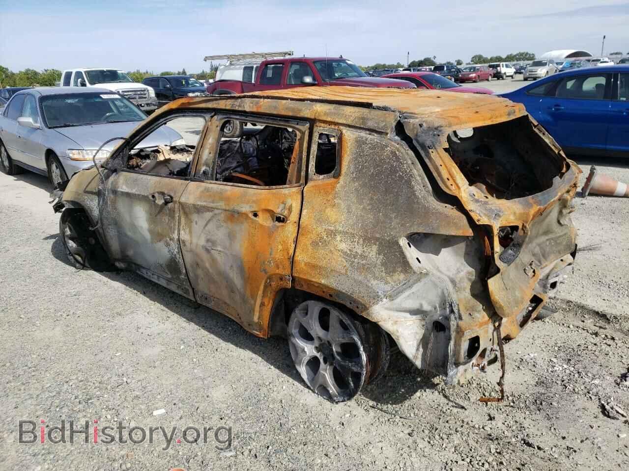2018 JEEP COMPASS - VIN: 3C4NJCCB2JT406058 - Photo 3