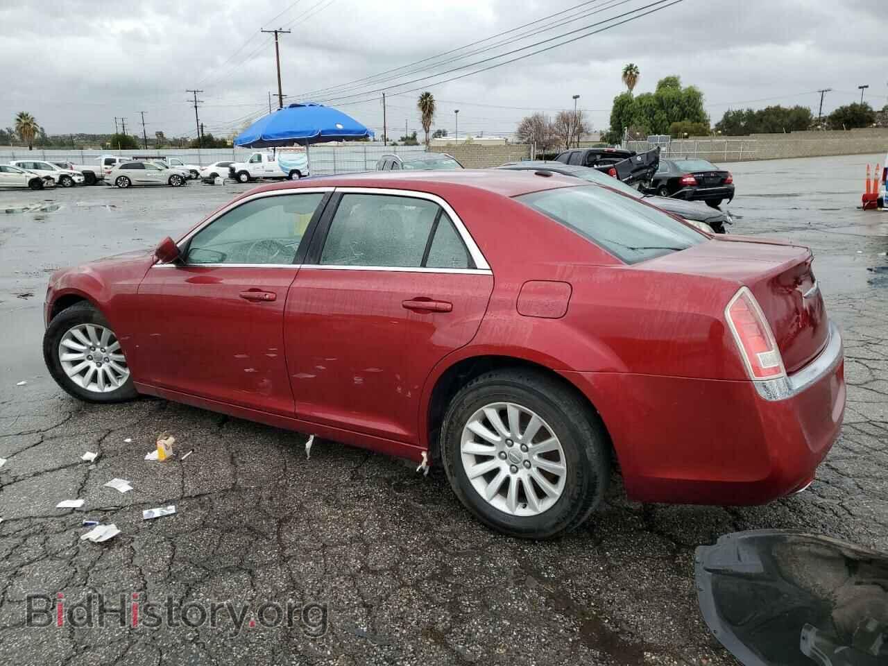 2013 CHRYSLER 300 - VIN: 2C3CCAAG8DH551370 - Фото 2
