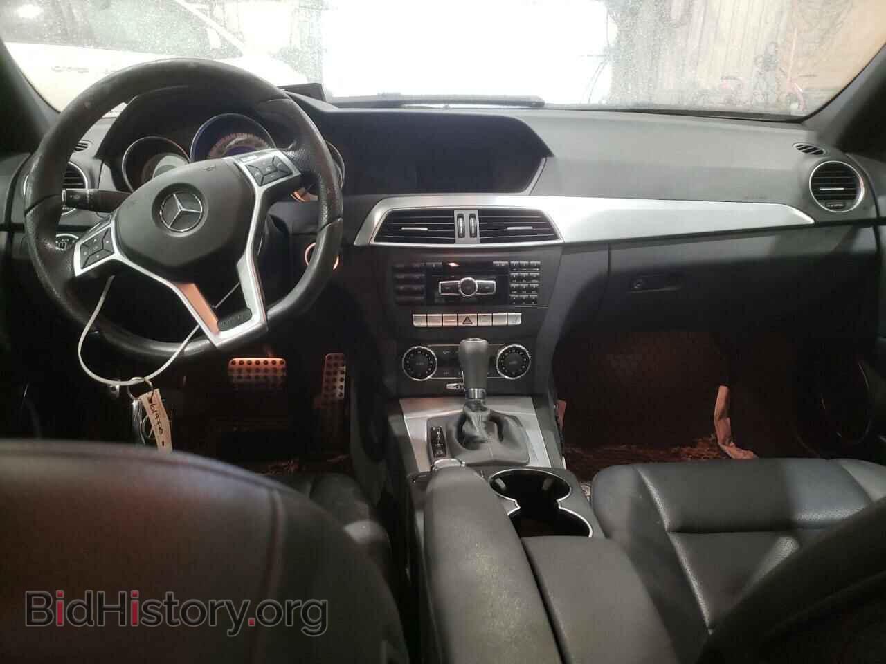 2013 MERCEDES-BENZ C-CLASS - VIN: WDDGF8AB1DA749567 - Фото 8