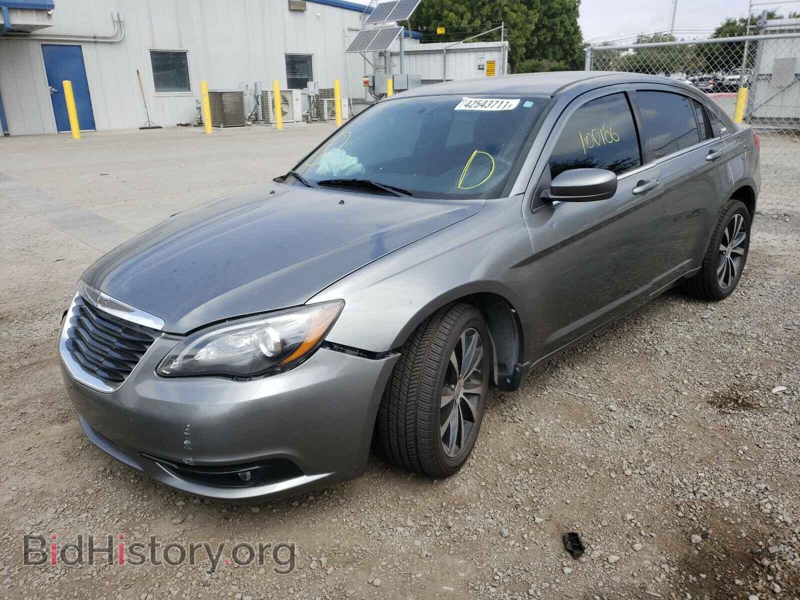 2013 CHRYSLER 200 - VIN: 1C3CCBBB7DN674772 - Фото 2