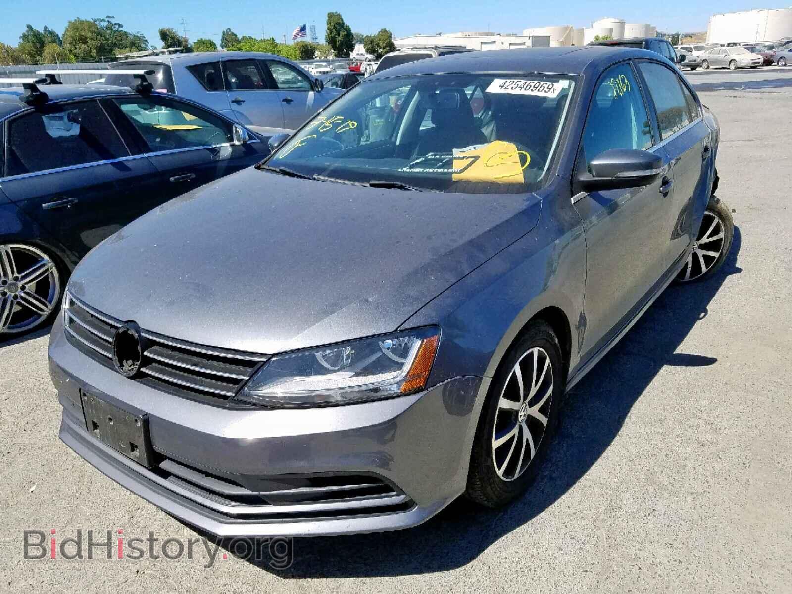 2017 VOLKSWAGEN JETTA - VIN: 3VWB67AJXHM388741 - Фото 2
