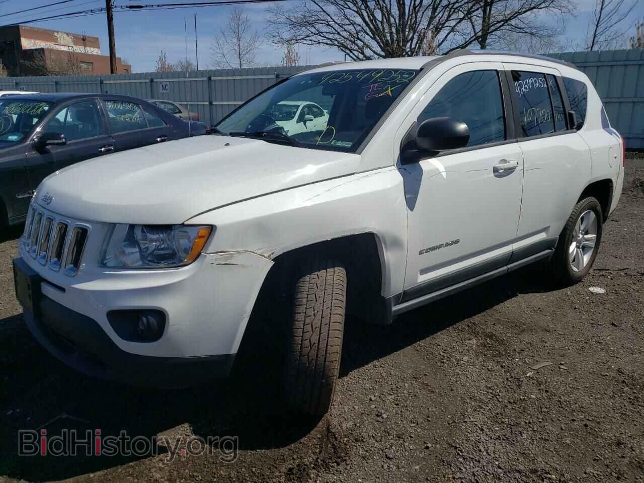 2011 JEEP COMPASS - VIN: 1J4NF1FB8BD280100 - Photo 2