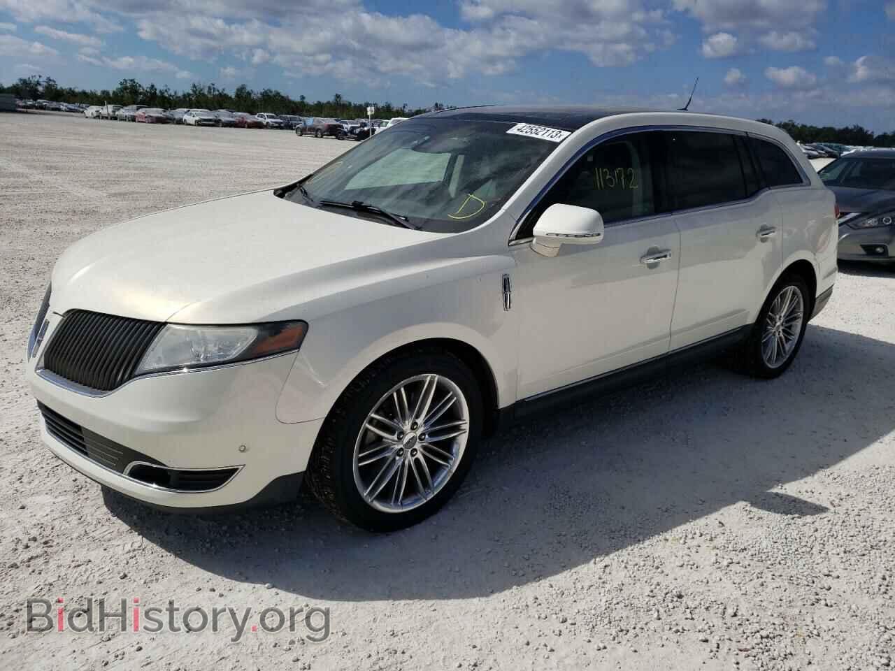 Photo 2LMHJ5AT8DBL57971 - LINCOLN MKT 2013