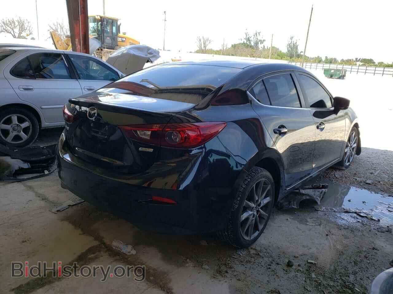 2018 MAZDA 3 - VIN: 3MZBN1V36JM255363 - Фото 4