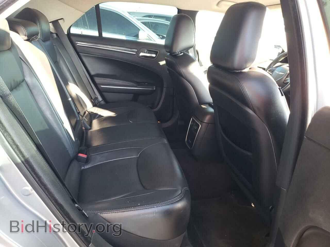 2017 CHRYSLER 300 - VIN: 2C3CCAAG2HH588100 - Фото 10