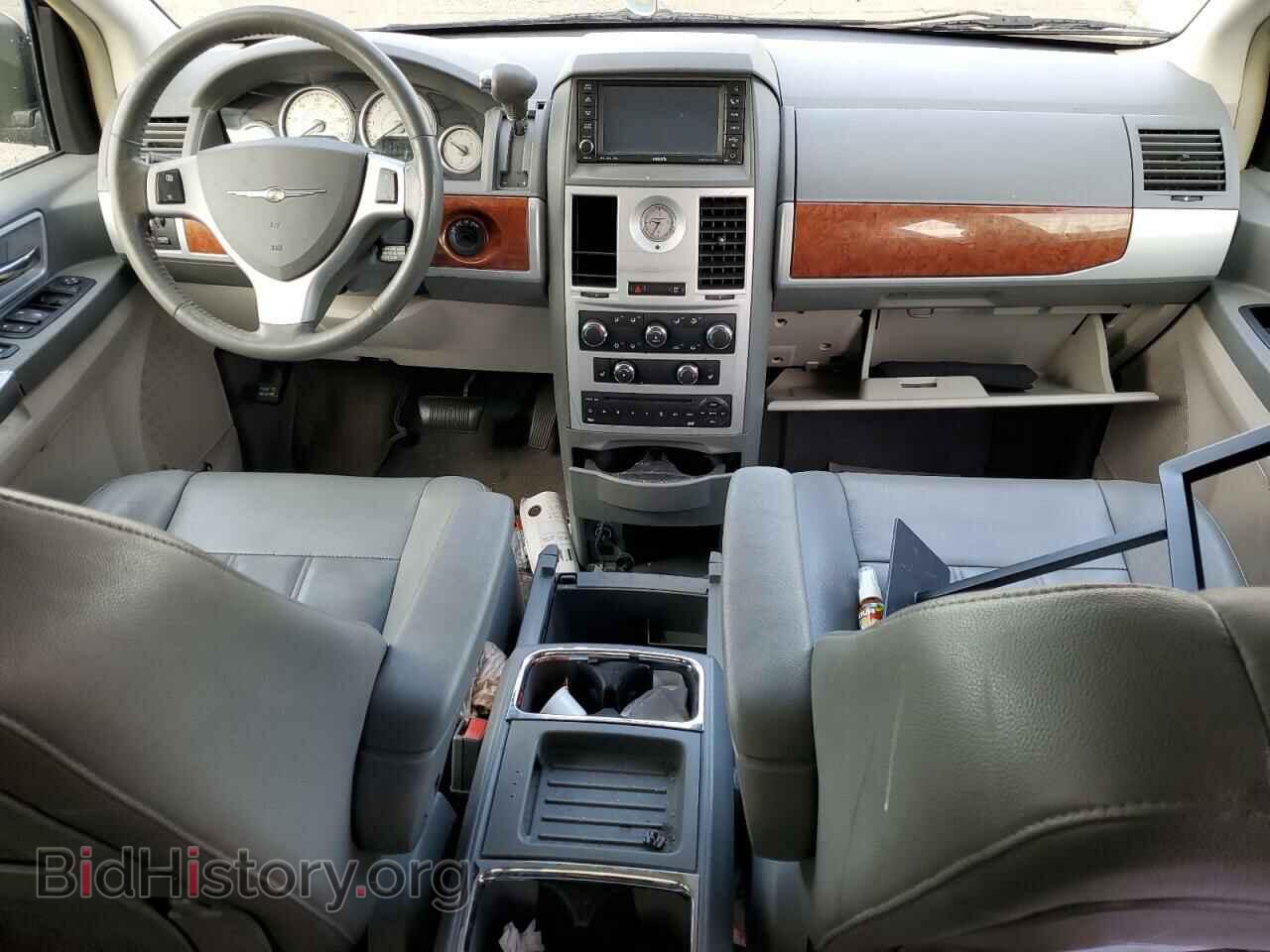 2008 CHRYSLER MINIVAN - VIN: 2A8HR54PX8R713933 - Фото 8