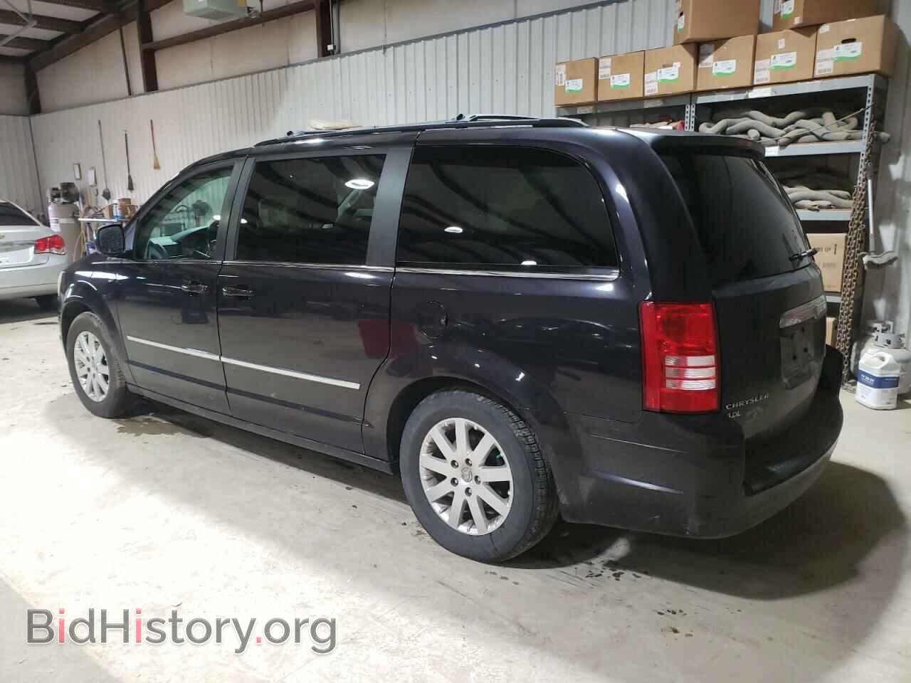2010 CHRYSLER MINIVAN - VIN: 2A4RR8DX3AR376678 - Фото 2
