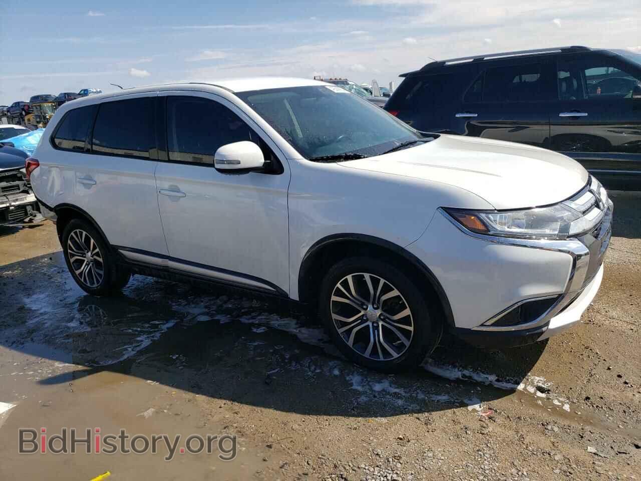 2016 MITSUBISHI OUTLANDER - VIN: JA4AD3A38GZ026607 - Photo 4