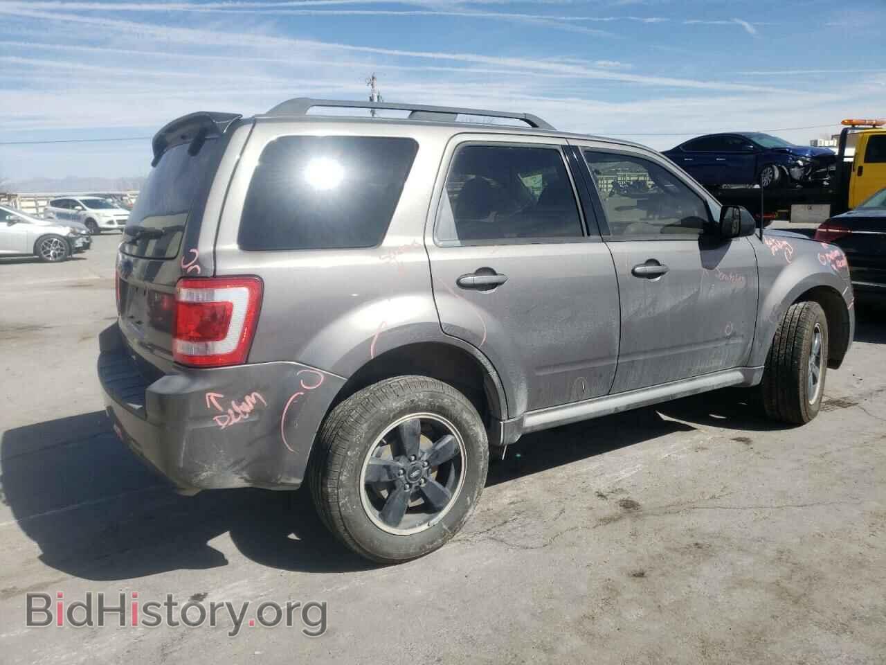 2011 FORD ESCAPE - VIN: 1FMCU0D78BKB90755 - Фото 3