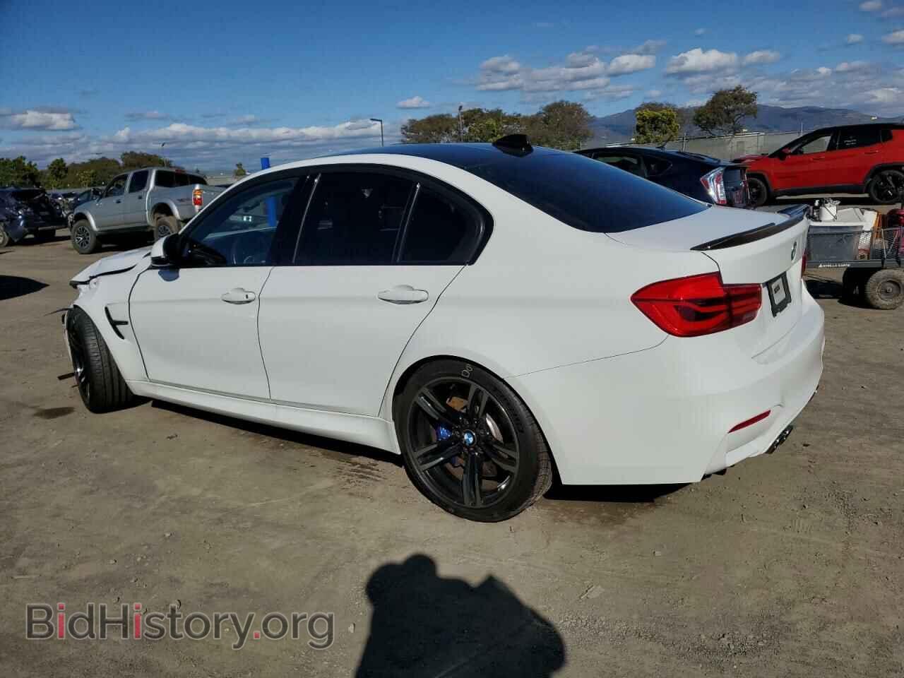 2018 BMW M3 - VIN: WBS8M9C57J5L00828 - Фото 2