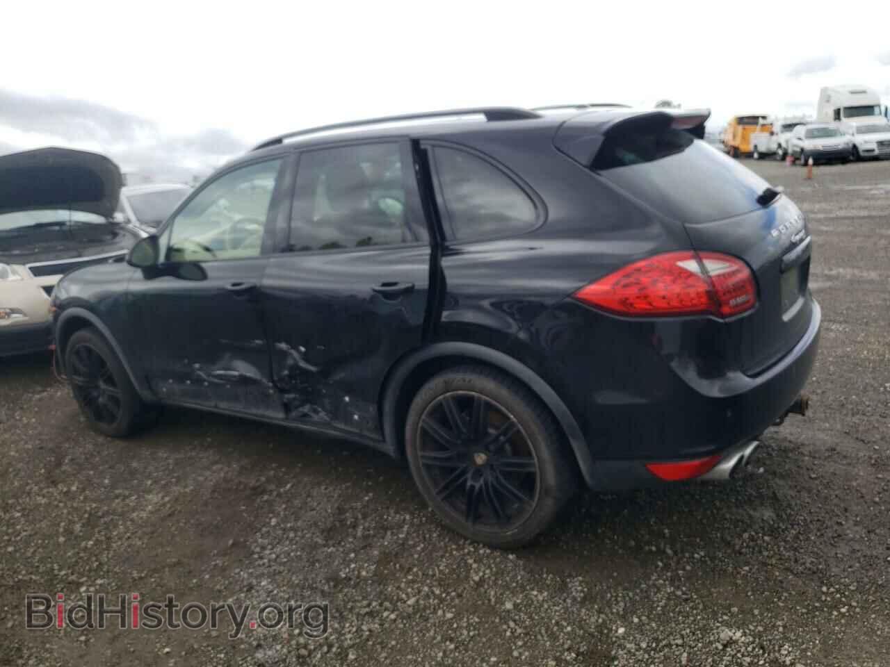 2011 PORSCHE CAYENNE - VIN: WP1AB2A21BLA55390 - Photo 2