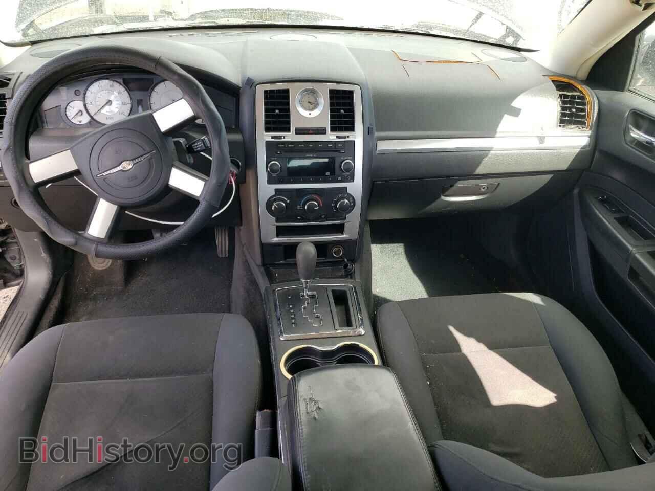 2010 CHRYSLER 300 - VIN: 2C3CA4CD9AH330897 - Фото 8