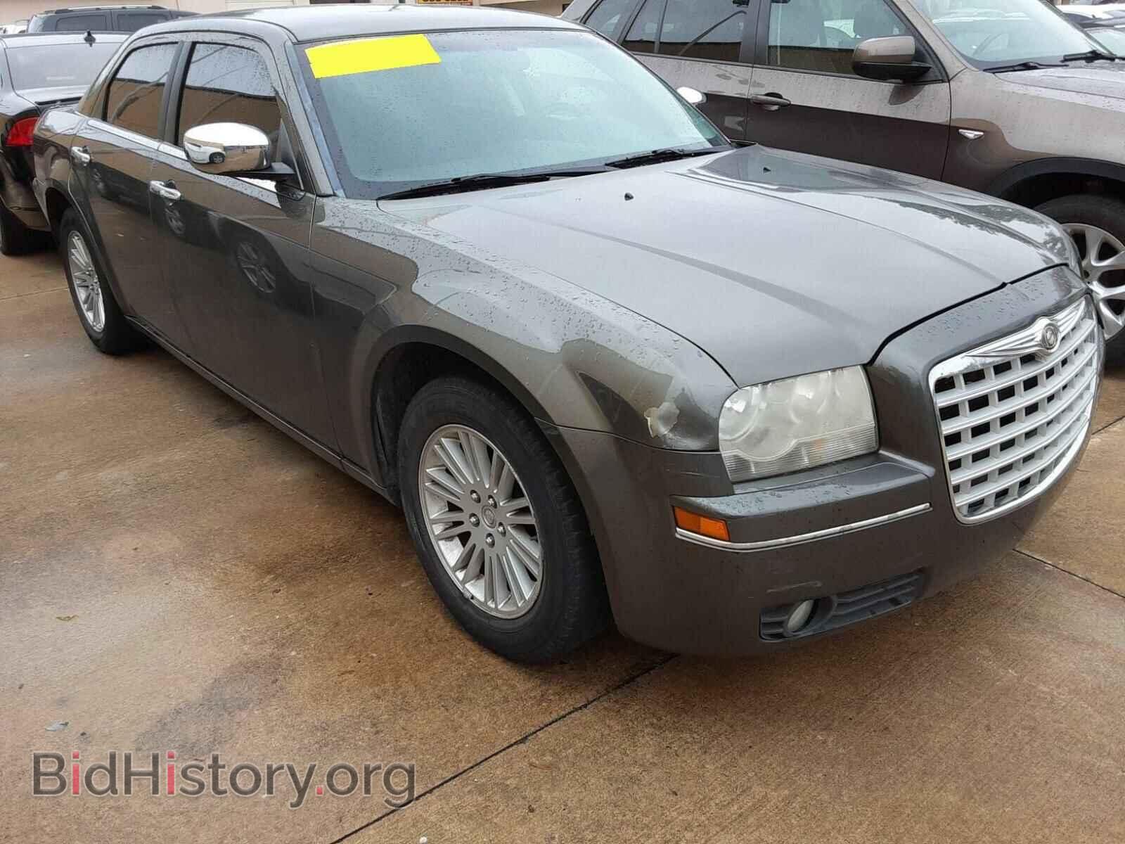 Photo 2C3CA4CD2AH180339 - CHRYSLER 300 2010