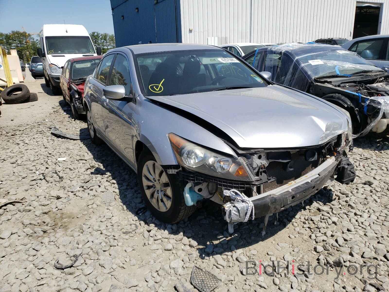 Photo 1HGCP2F33BA066398 - HONDA ACCORD 2011