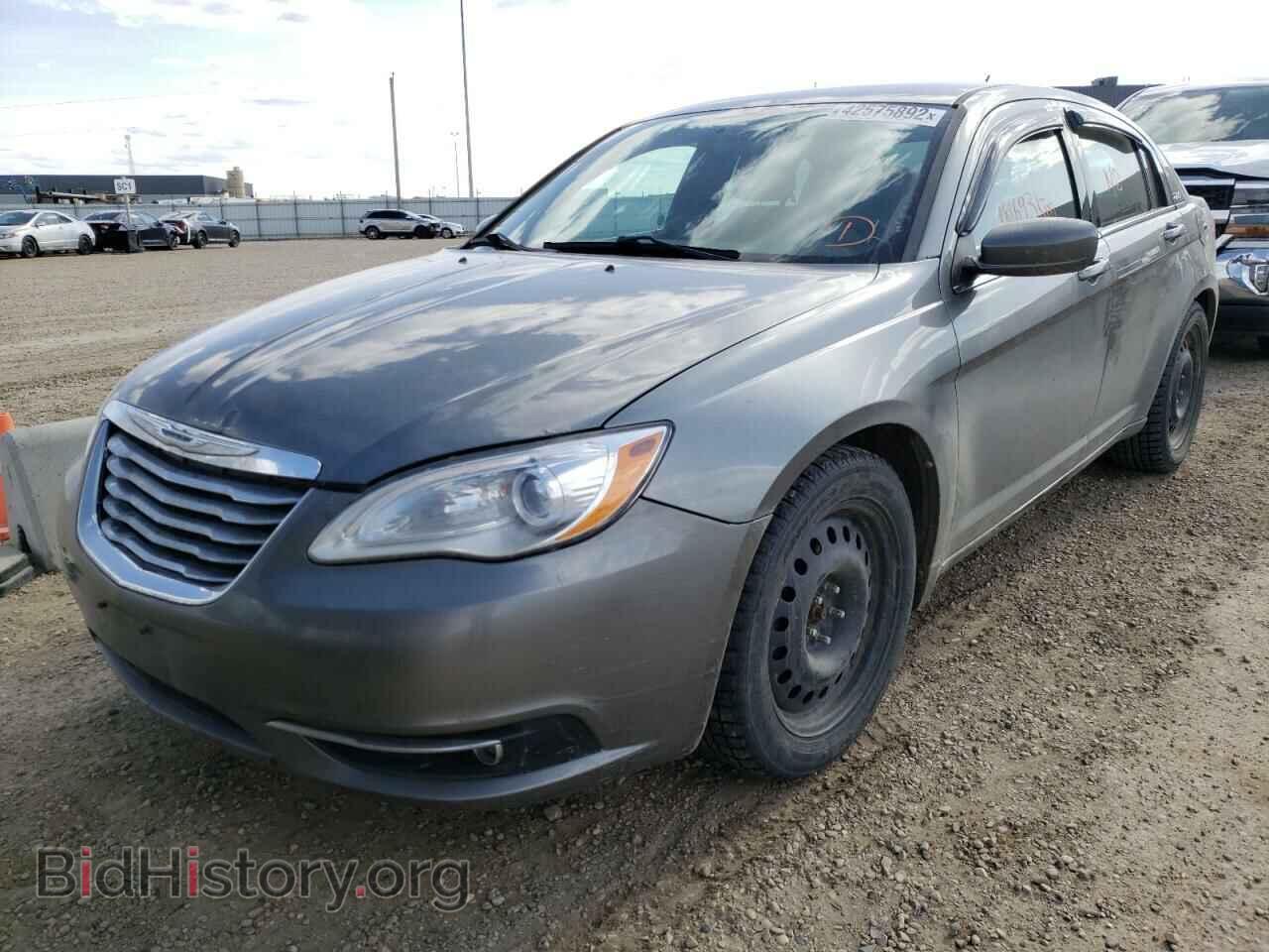 2013 CHRYSLER 200 - VIN: 1C3CCBBB5DN673992 - Фото 2