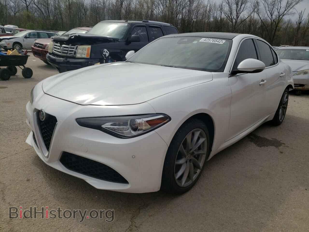 2017 ALFA ROMEO GIULIA - VIN: ZARFAEBN2H7549317 - Photo 2