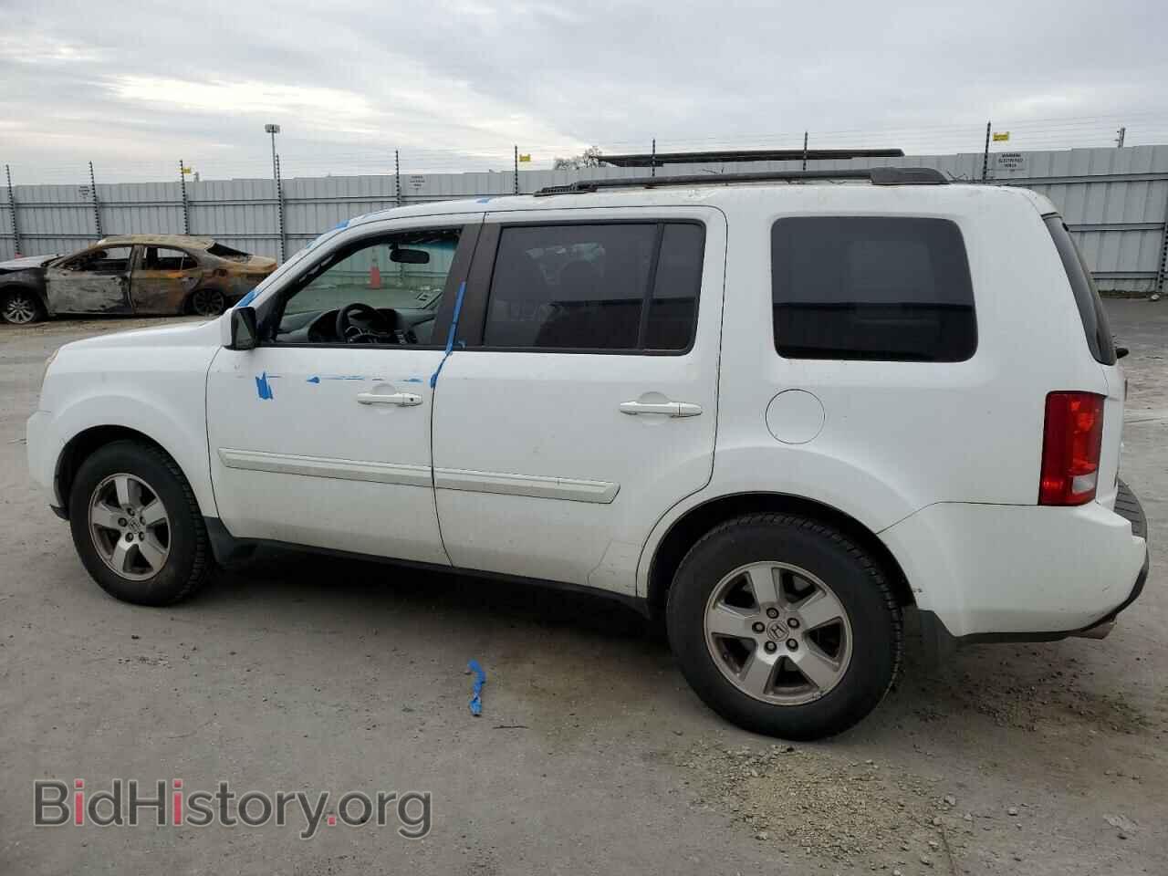 2011 HONDA PILOT - VIN: 5FNYF4H4XBB011981 - Photo 2