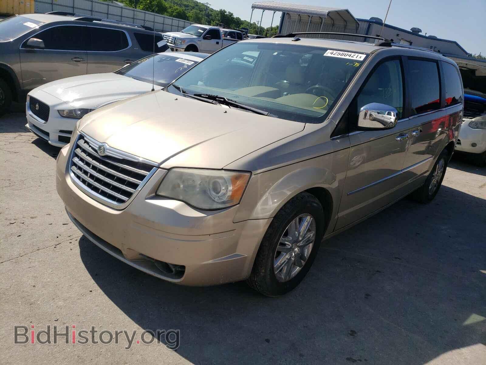 2008 CHRYSLER MINIVAN - VIN: 2A8HR64X68R723302 - Photo 2